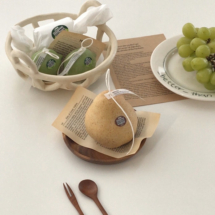 English pear candle