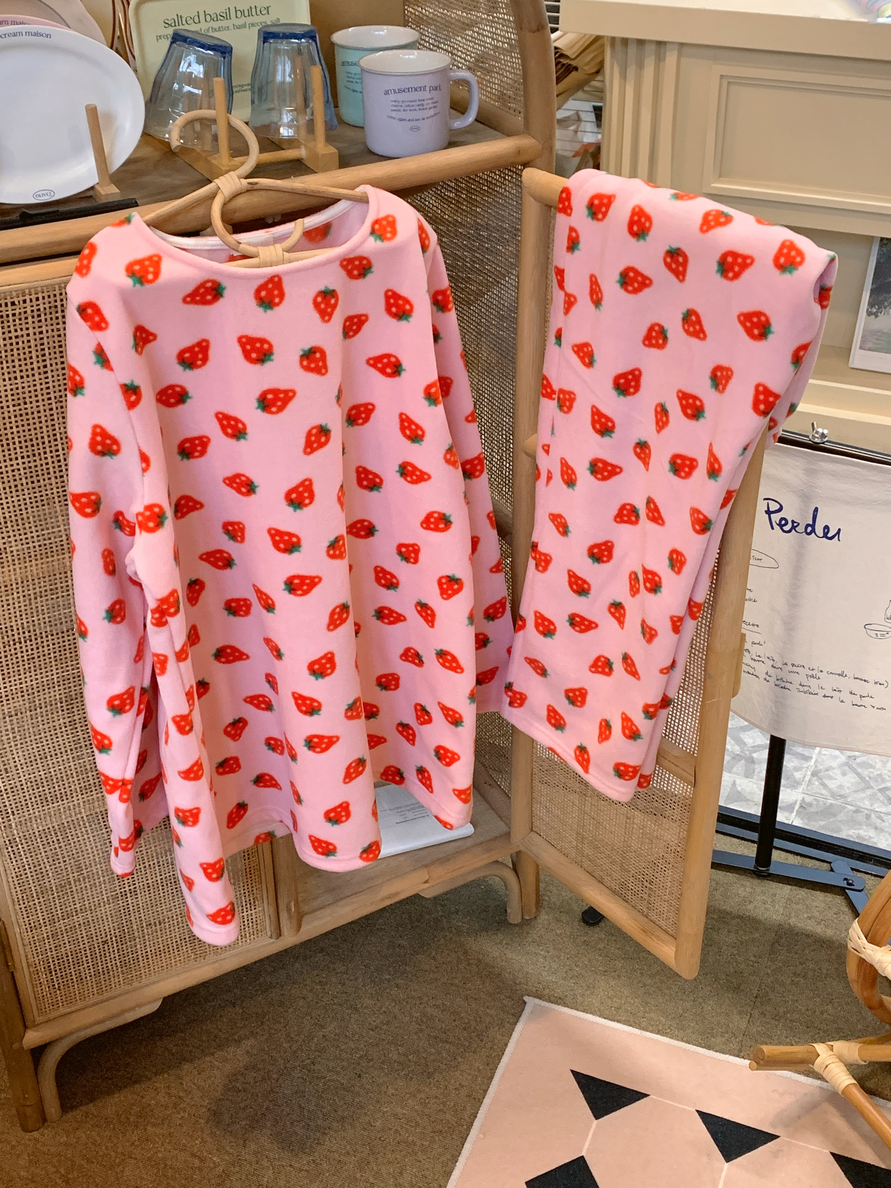 딸기샤워🍓strawberry shower