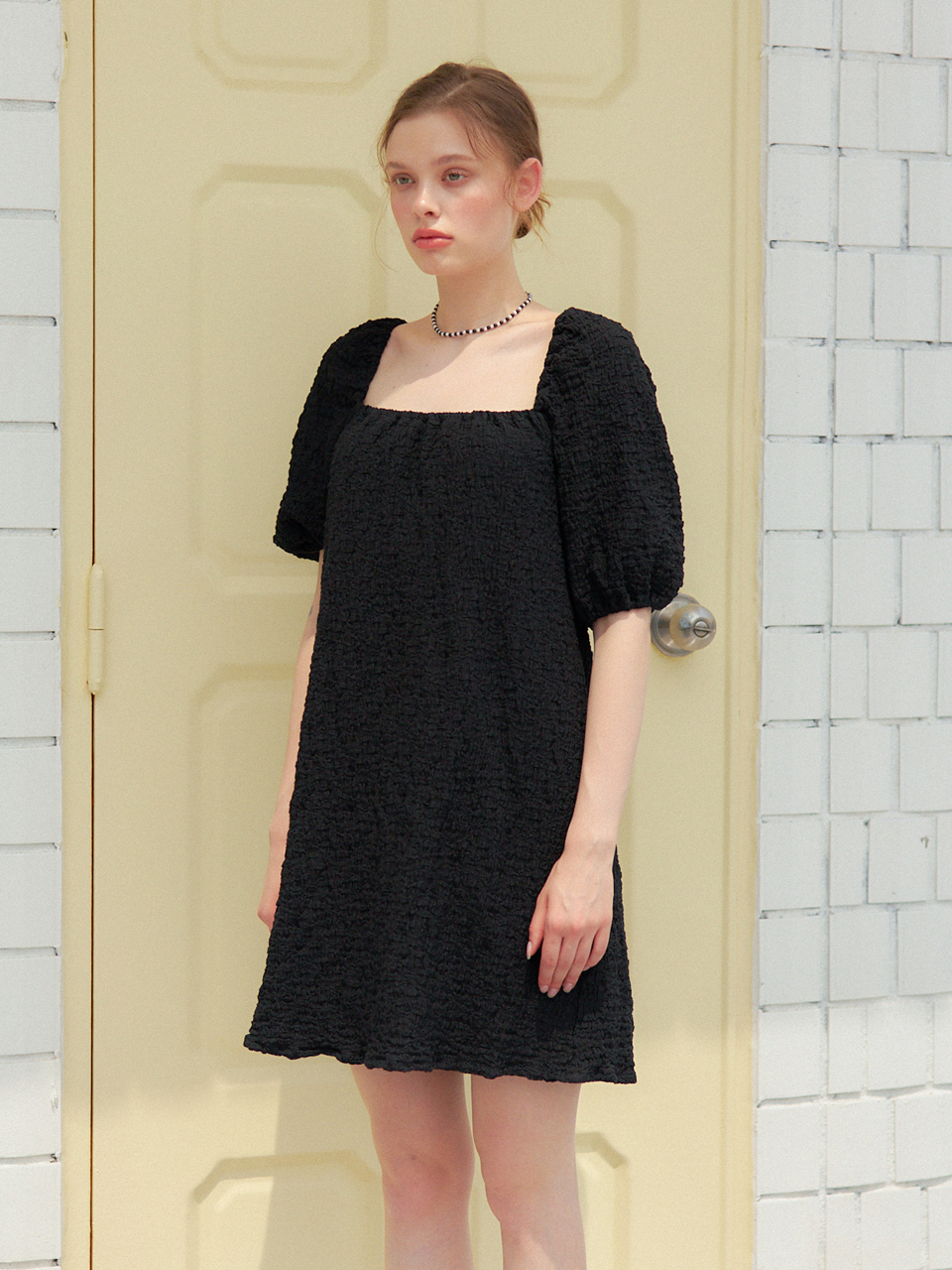 WRINKLE PUFF SLEEVES ONEPIECE_BLACK