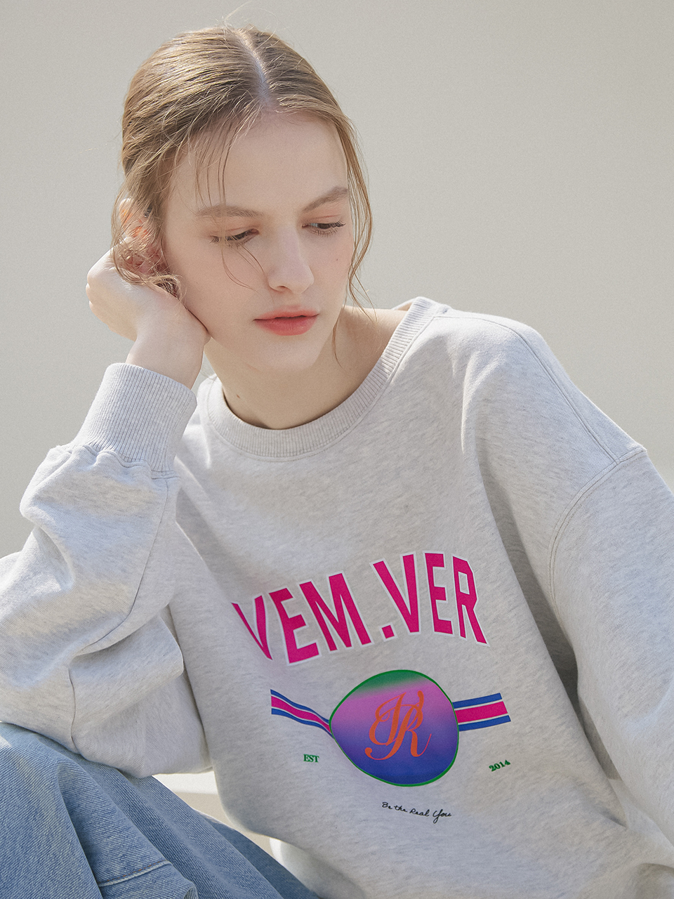 VEMVER EMBLEM SWEATSHIRT_GREY