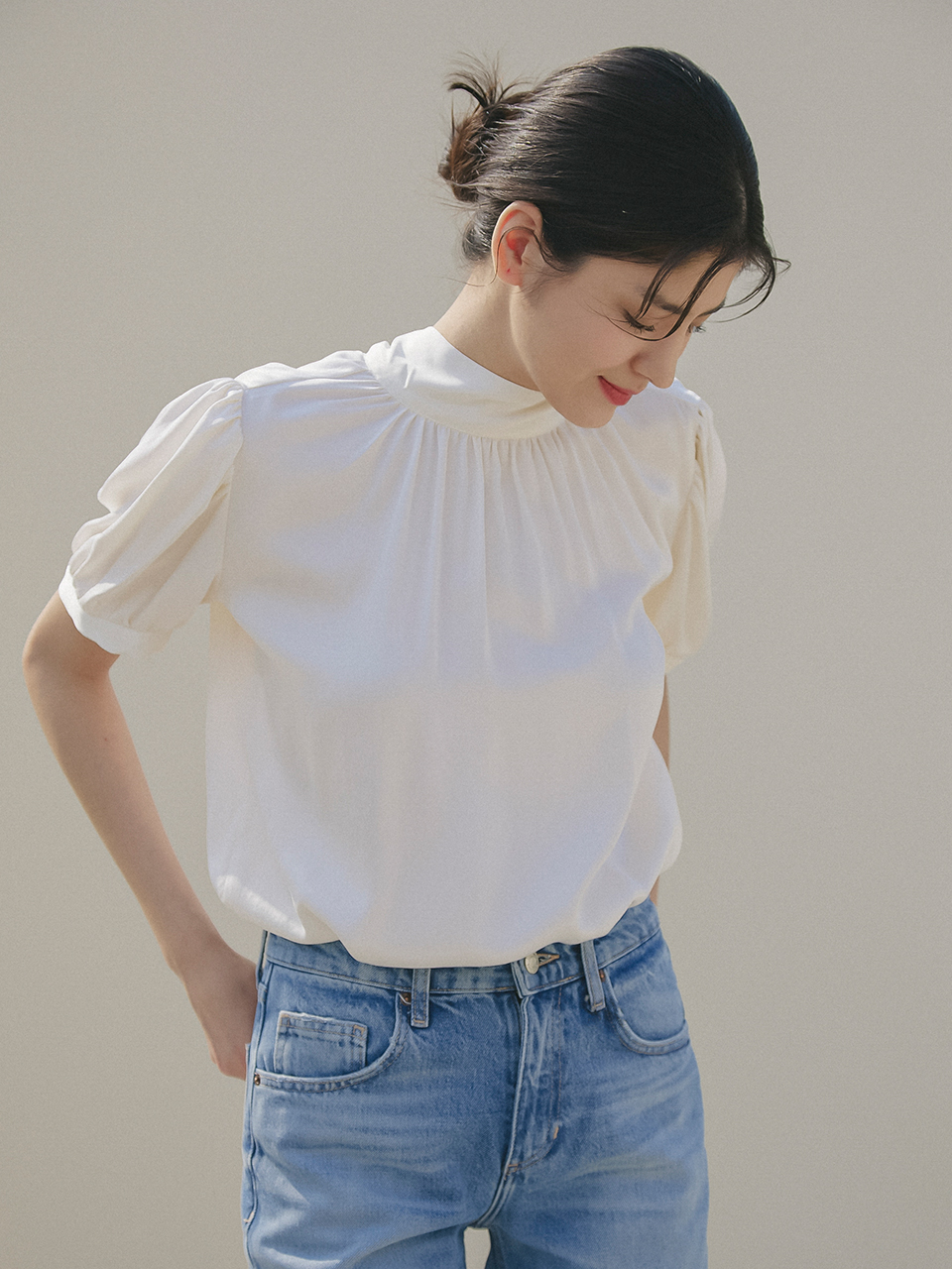 BACK TIE HALF SLEEVES BLOUSE_CREAM