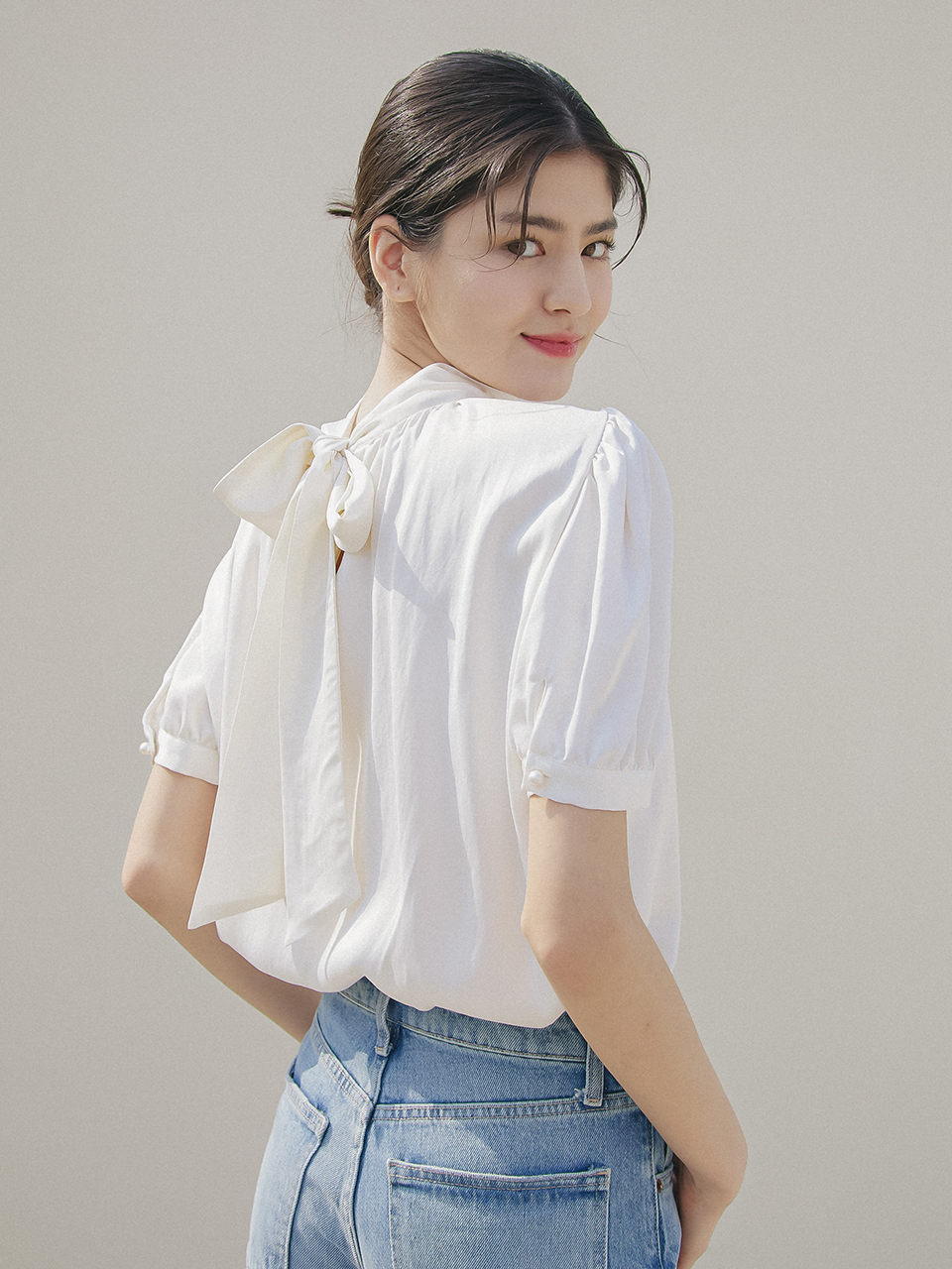 BACK TIE HALF SLEEVES BLOUSE_CREAM