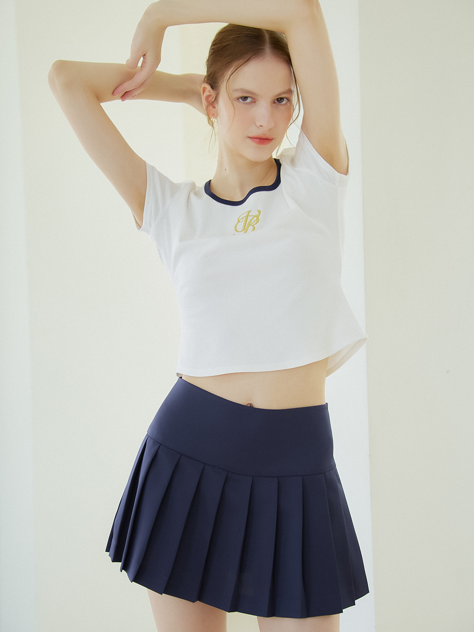 GLOSSY PLEATS MINI SKIRT_NAVY