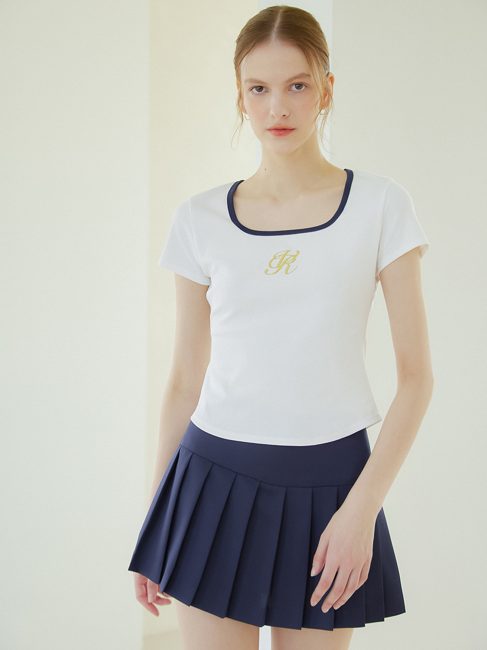 GLOSSY PLEATS MINI SKIRT_NAVY