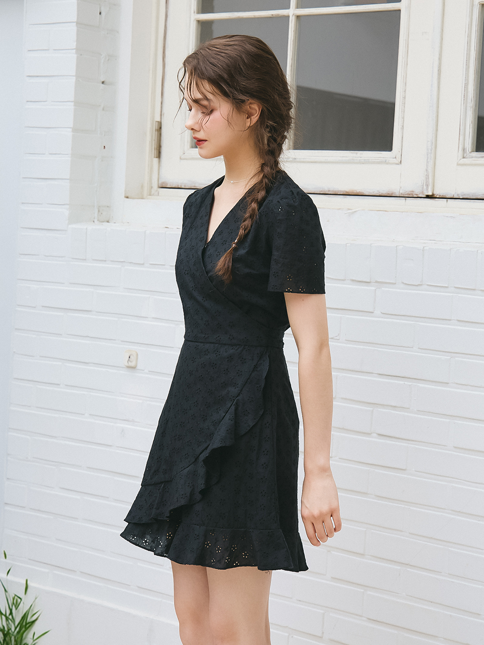 PUNCHING LACE JUMPSUIT_BLACK