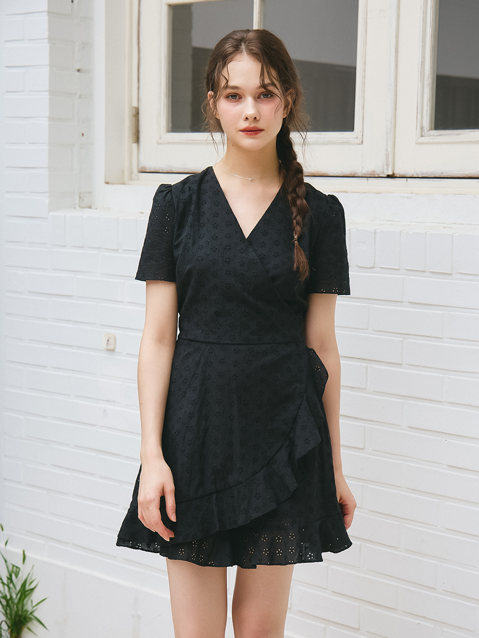 PUNCHING LACE JUMPSUIT_BLACK