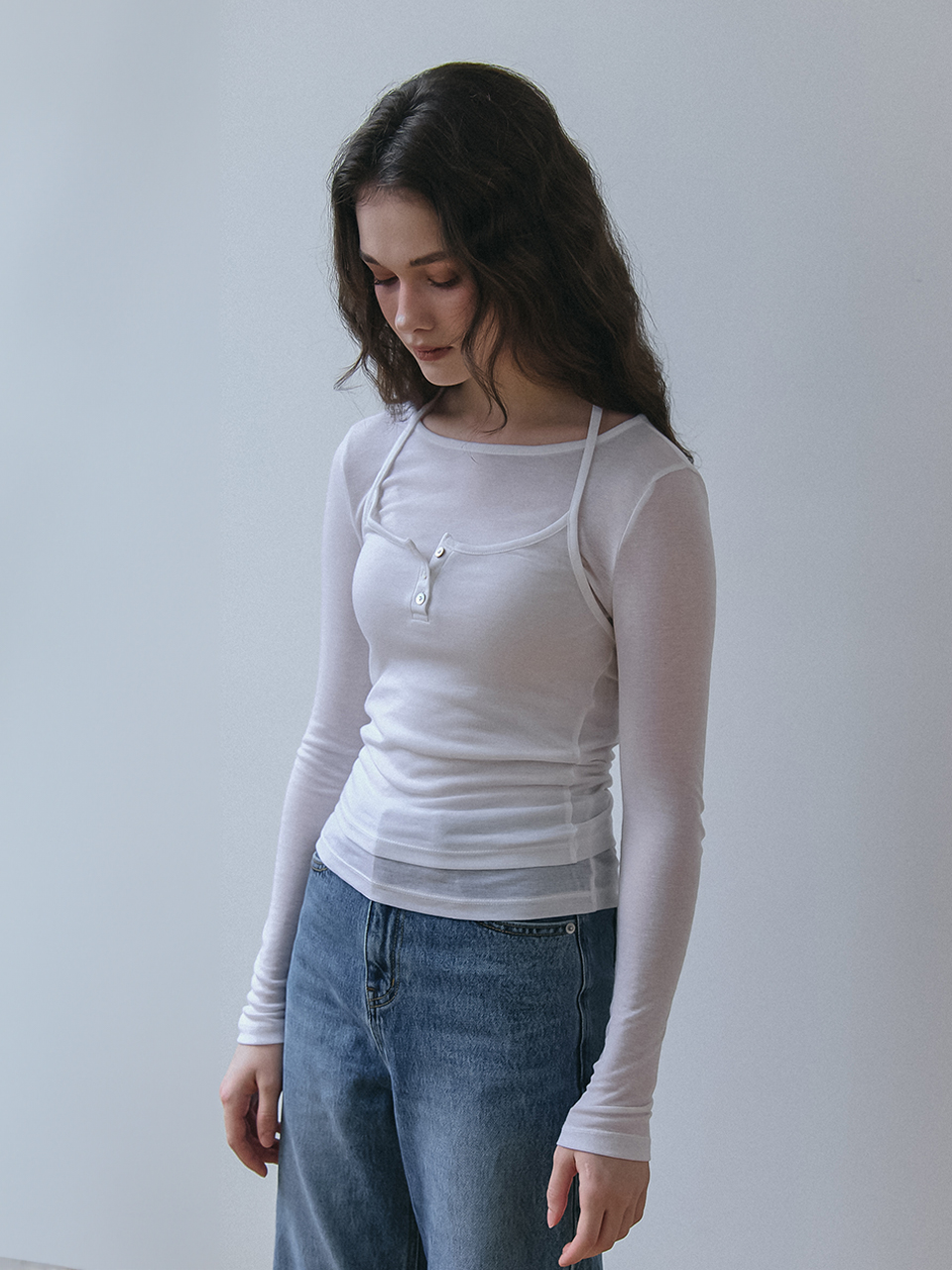 BUTTON POINT BUSTIER LAYERED T-SHIRT_WHITE