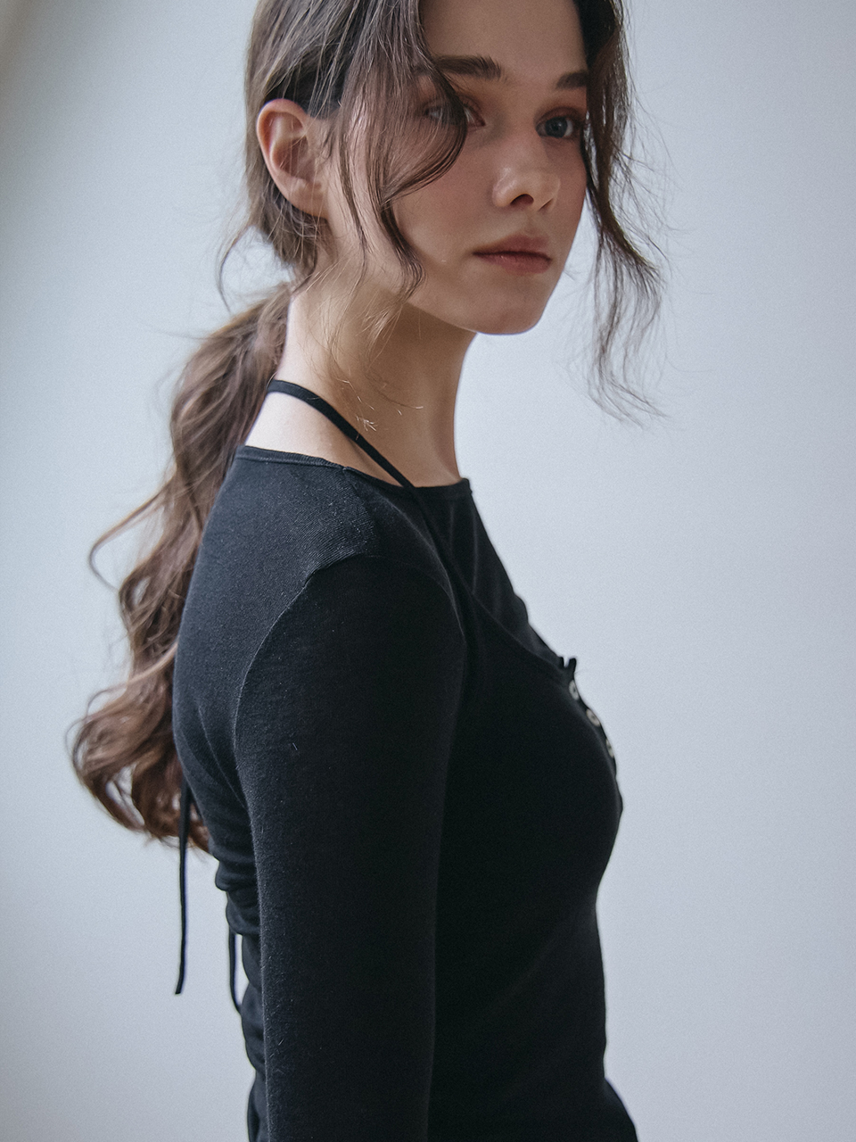 BUTTON POINT BUSTIER LAYERED T-SHIRT_BLACK