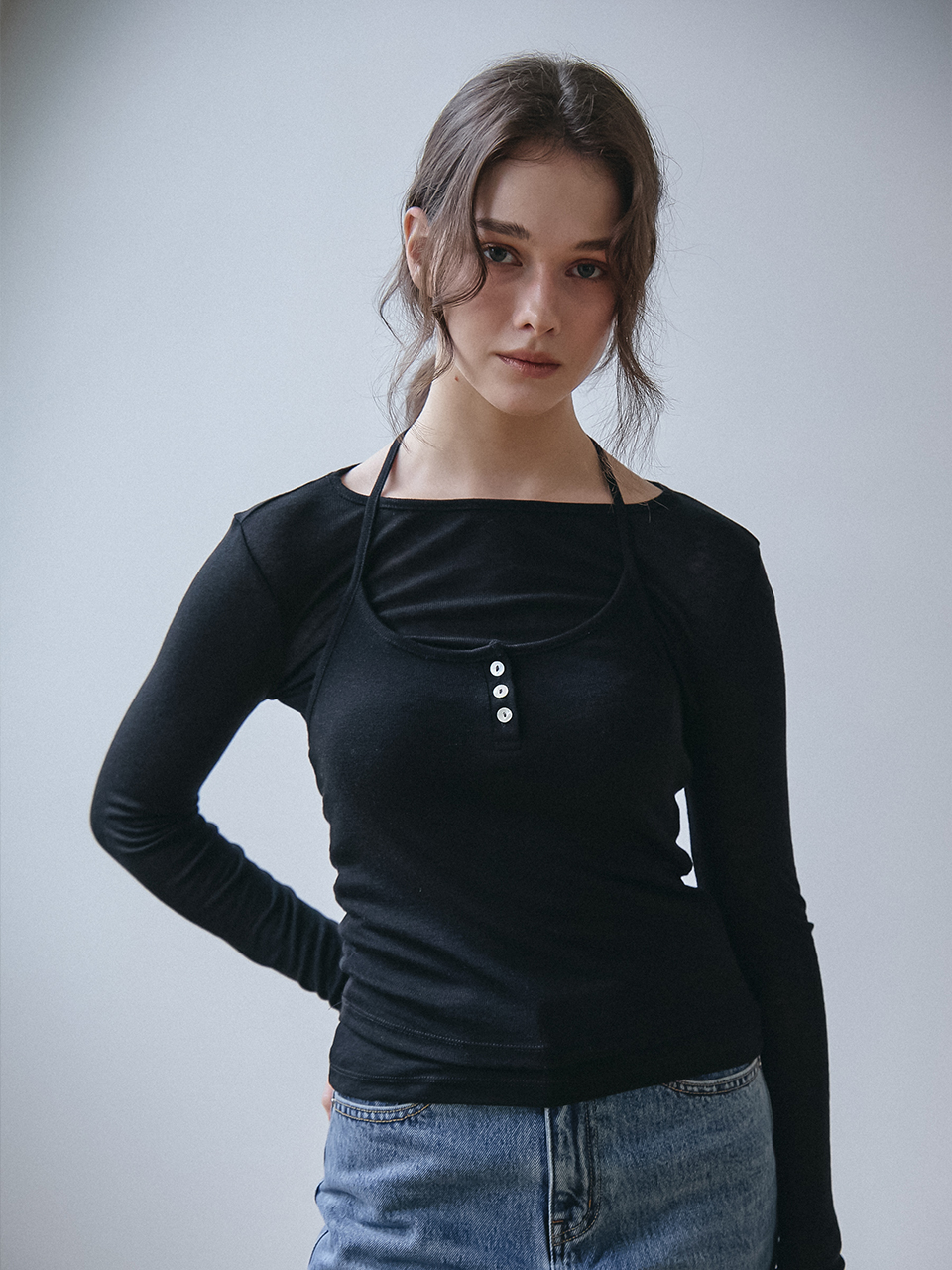 BUTTON POINT BUSTIER LAYERED T-SHIRT_BLACK