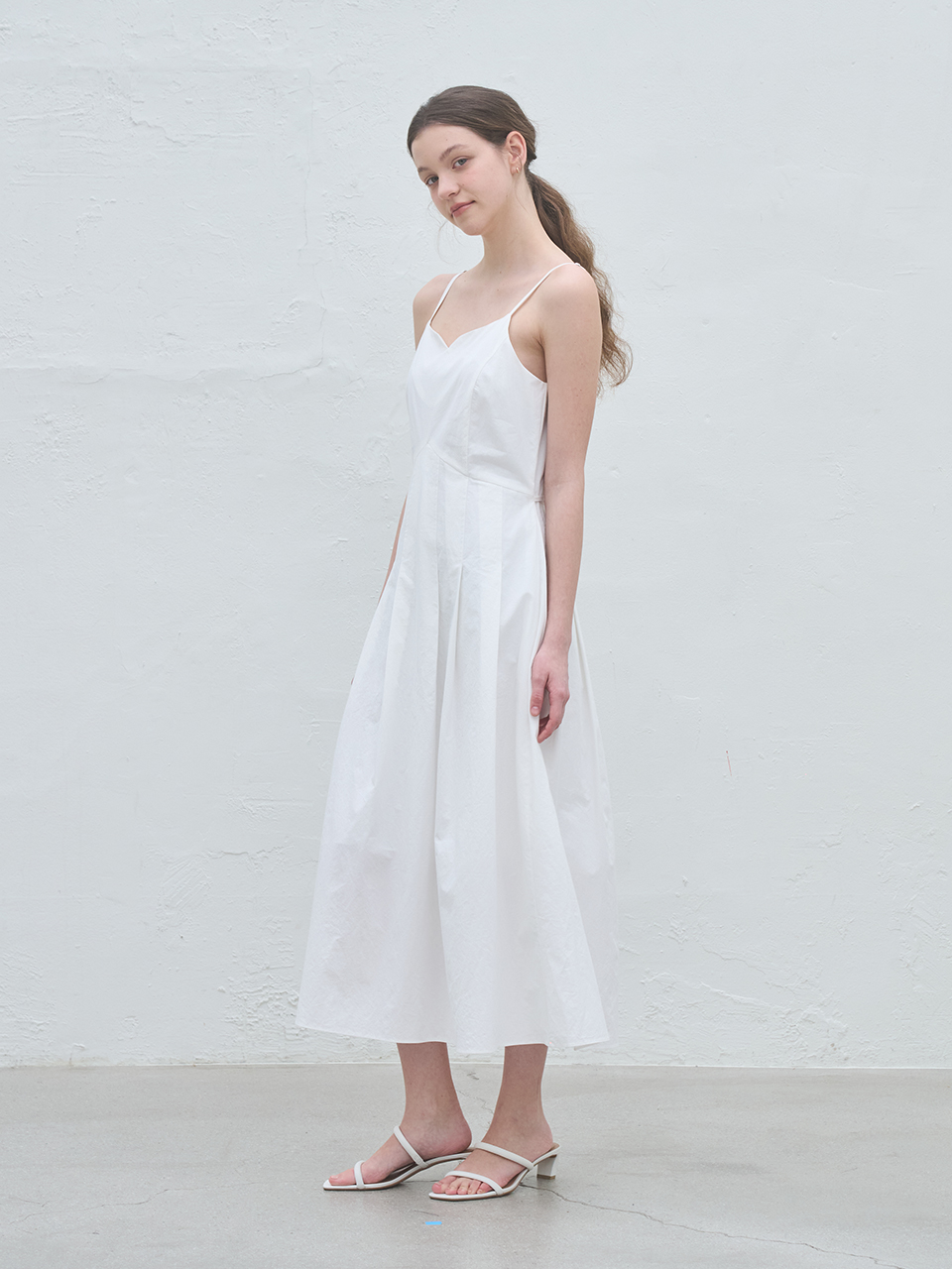 PLEATS CAMI MAXI DRESS_WHITE