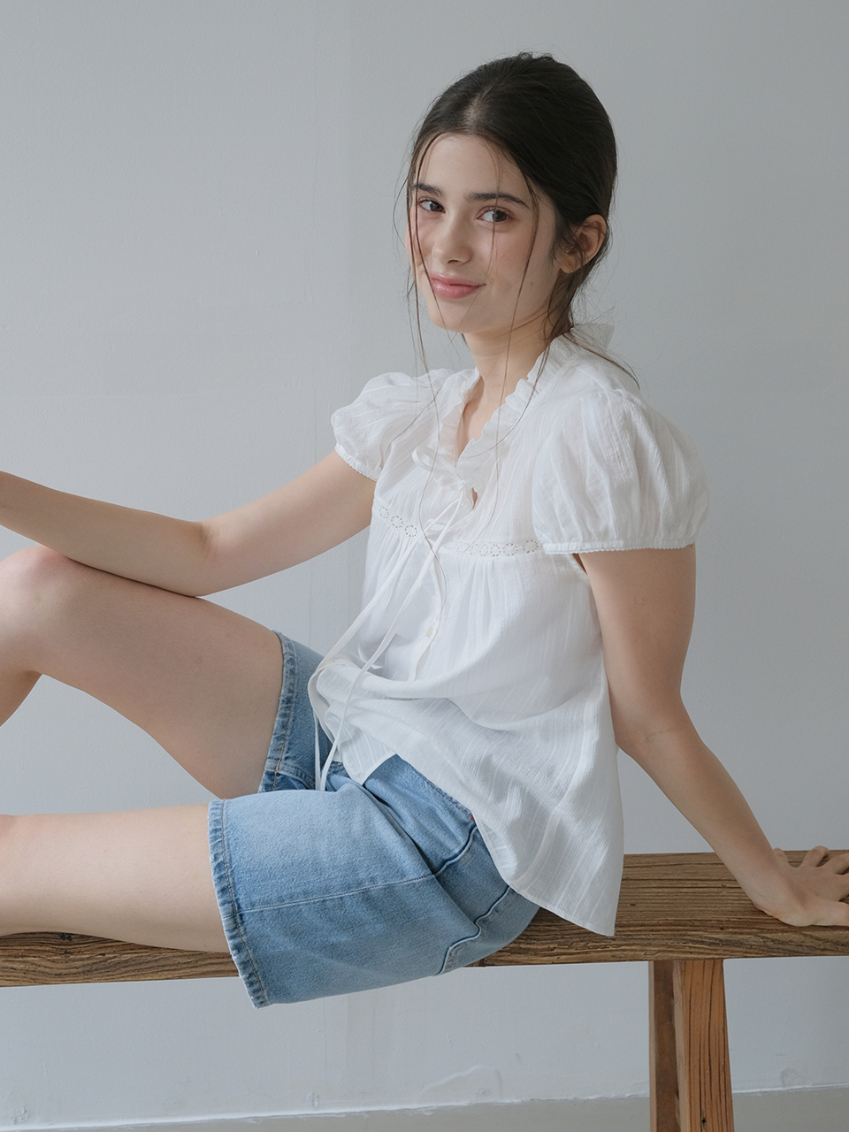 MINI RUFFLE LACE TRIM HALF SLEEVE BLOUSE_WHITE