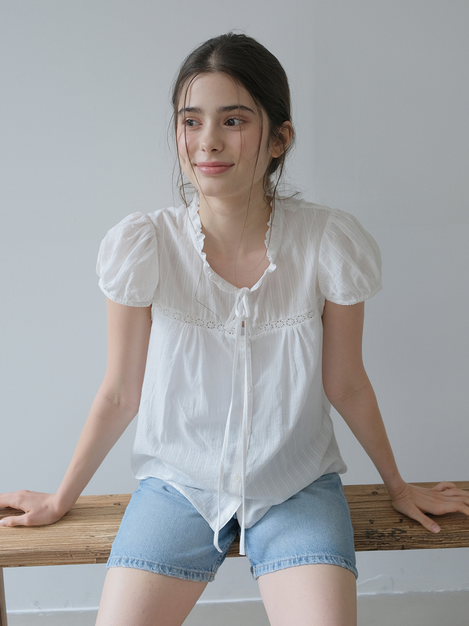 MINI RUFFLE LACE TRIM HALF SLEEVE BLOUSE_WHITE