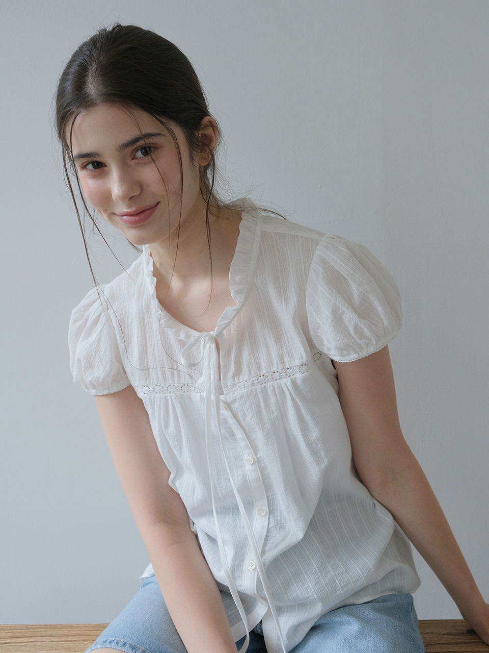 MINI RUFFLE LACE TRIM HALF SLEEVE BLOUSE_WHITE