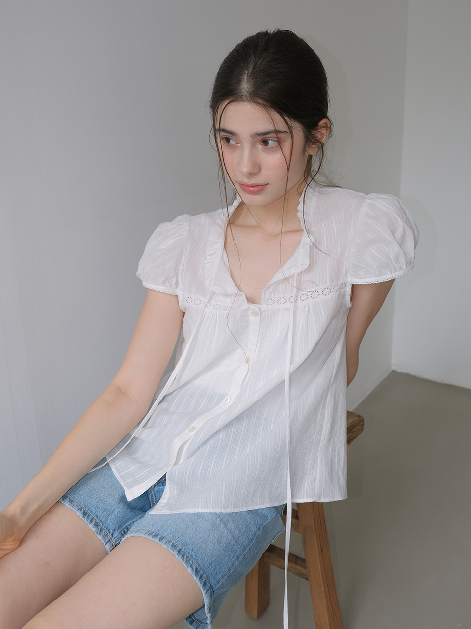 MINI RUFFLE LACE TRIM HALF SLEEVE BLOUSE_WHITE