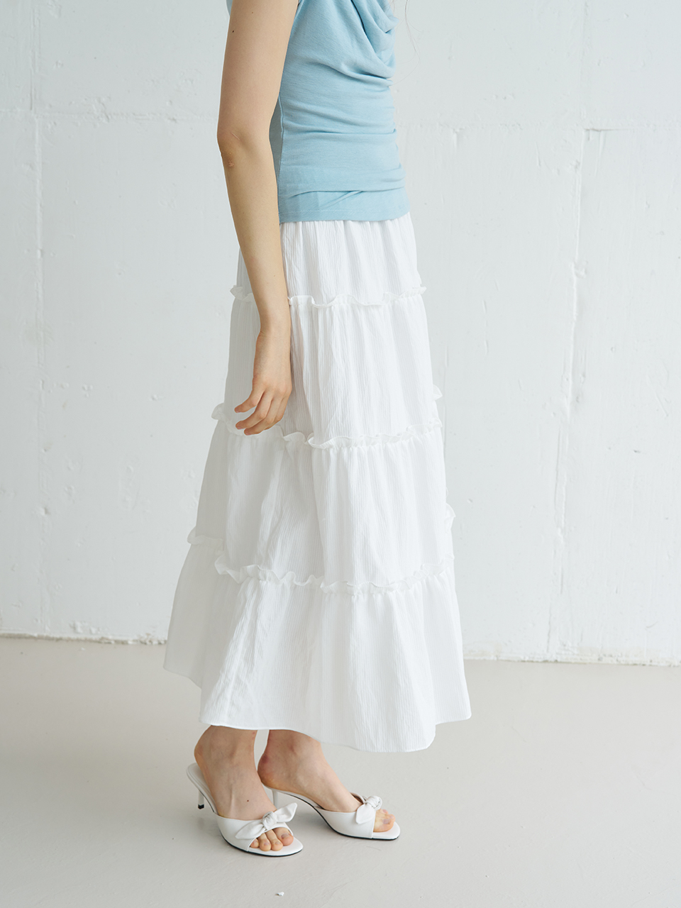 MELLY STRIPE TIERED MAXI SKIRT_WHITE