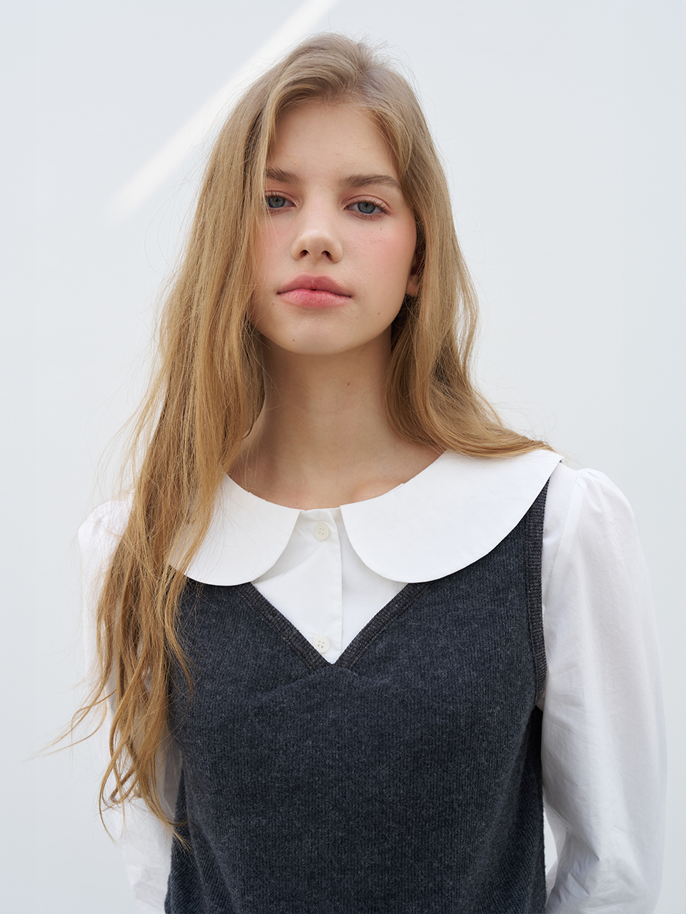 HEART NECK VEST_CHARCOAL