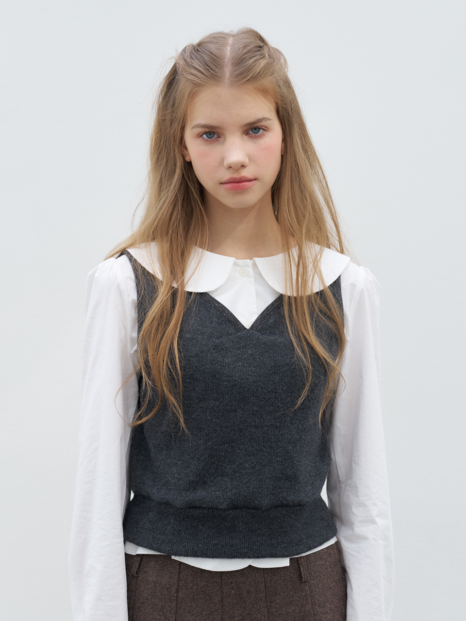 HEART NECK VEST_CHARCOAL