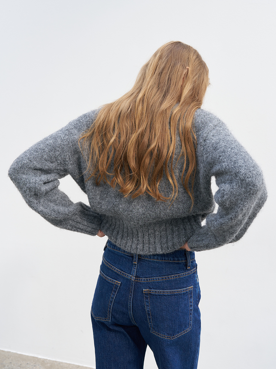 ROUND NECK CROP KNIT_3COLOR