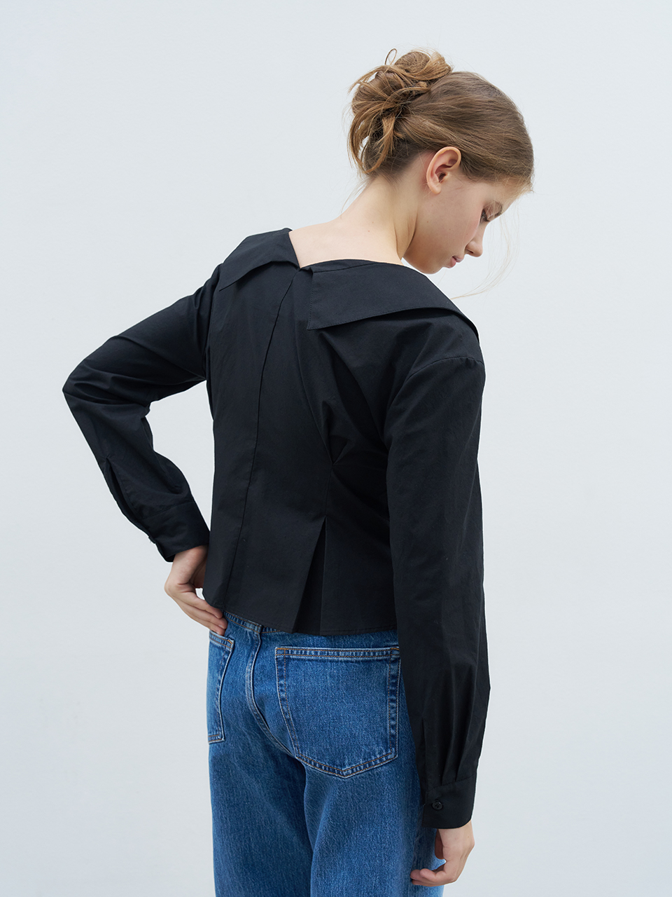 COLLAR POINT WRAP BLOUSE_BLACK
