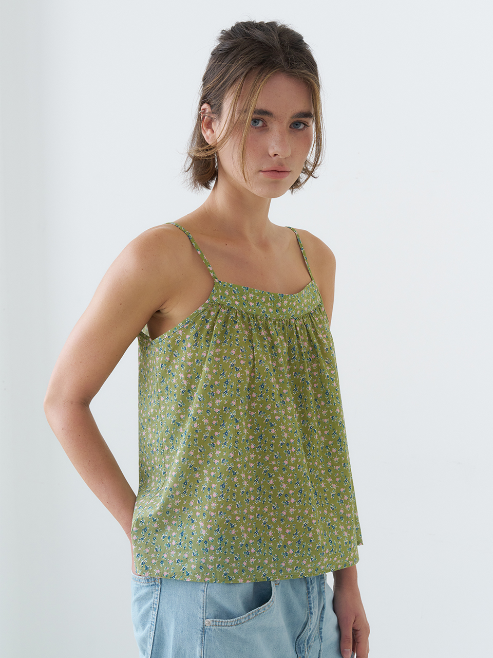 FLORAL STRAP SLEEVELESS BLOUSE_GREEN