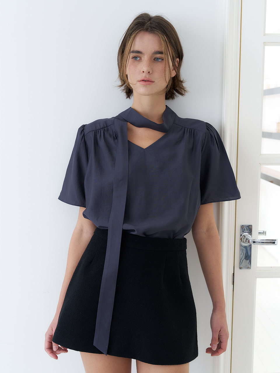 HALF SLEEVE TIE BLOUSE_CHARCOAL