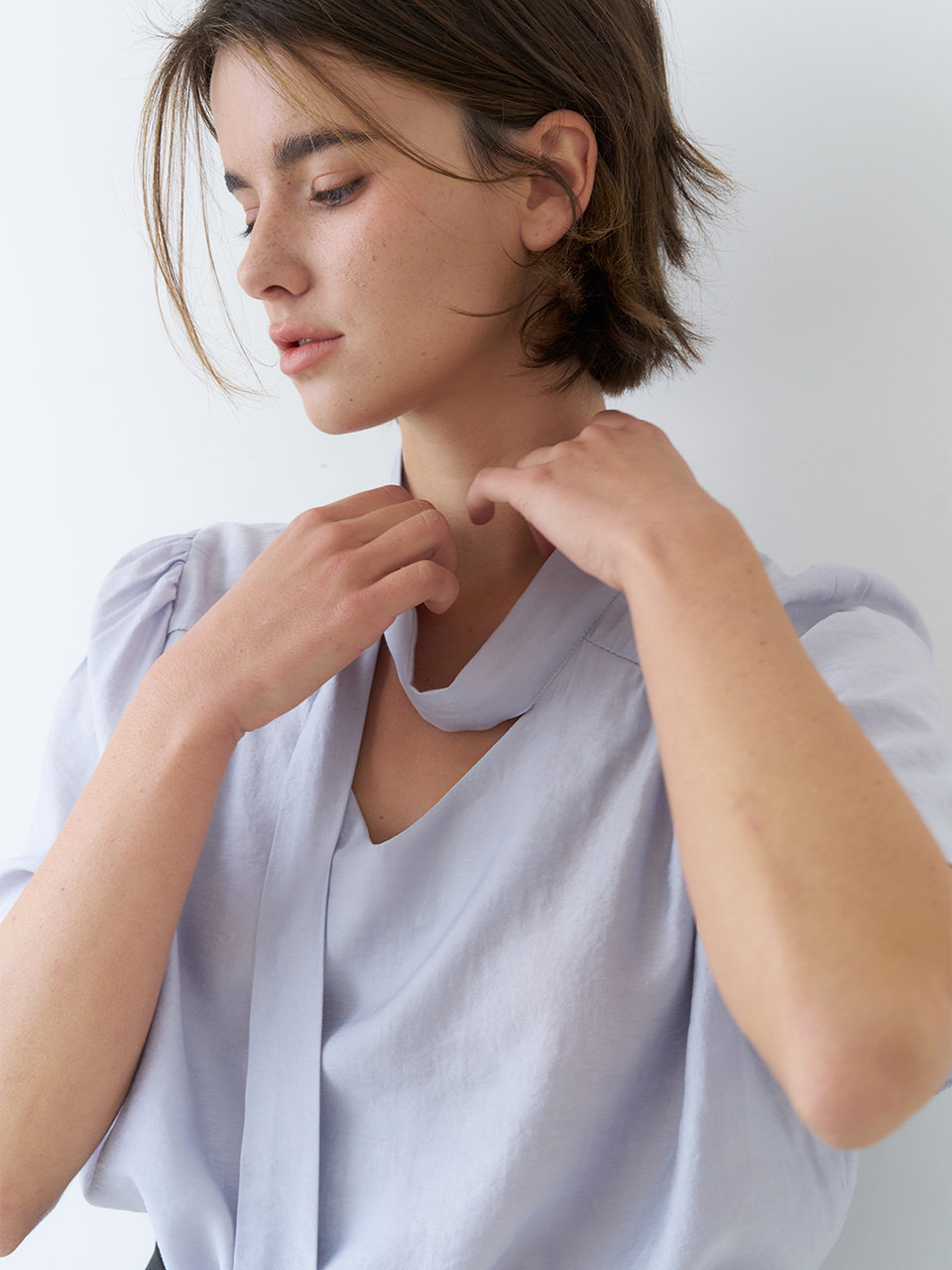 HALF SLEEVE TIE BLOUSE_SKY BLUE