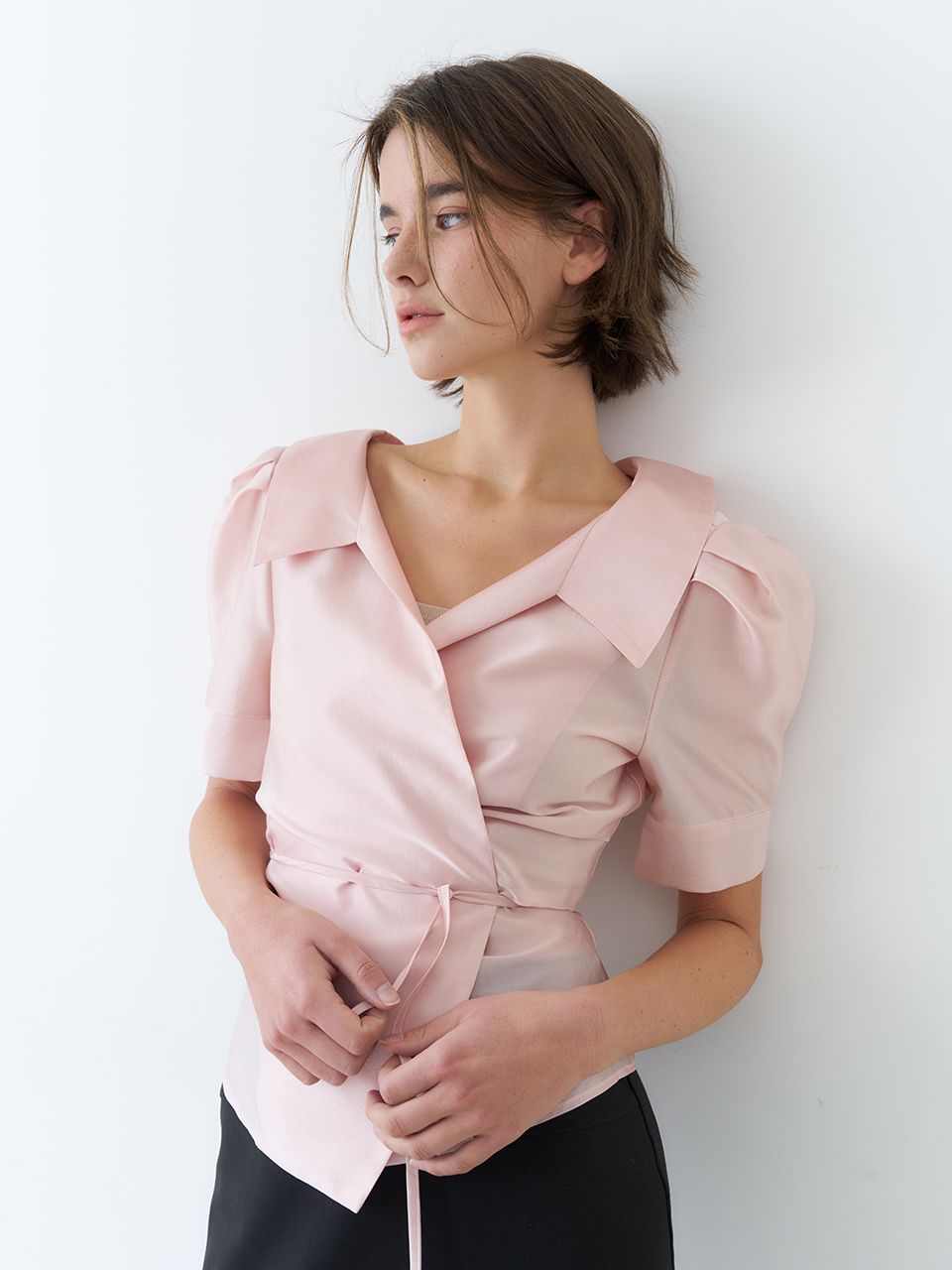 PUFF SLEEVE GLOSSY COLLAR WRAP BLOUSE_PINK