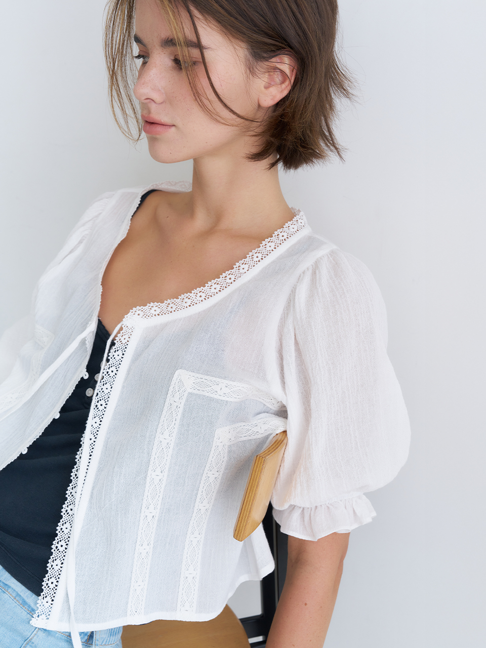 PUFF SLEEVE LACE TRIM BLOUSE_WHITE