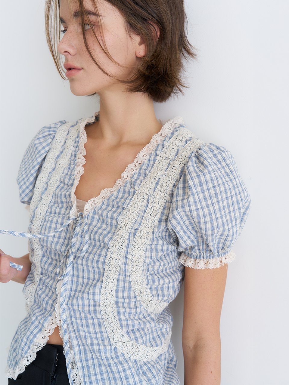 PUFF SLEEVE LACE POINT CHECK BLOUSE_BLUE