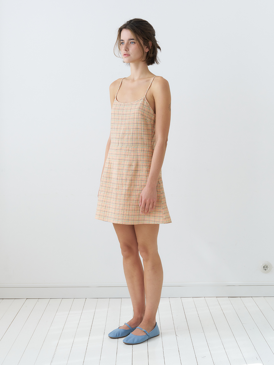 CHECK STRAP SLEEVELESS ONEPIECE_APRICOT