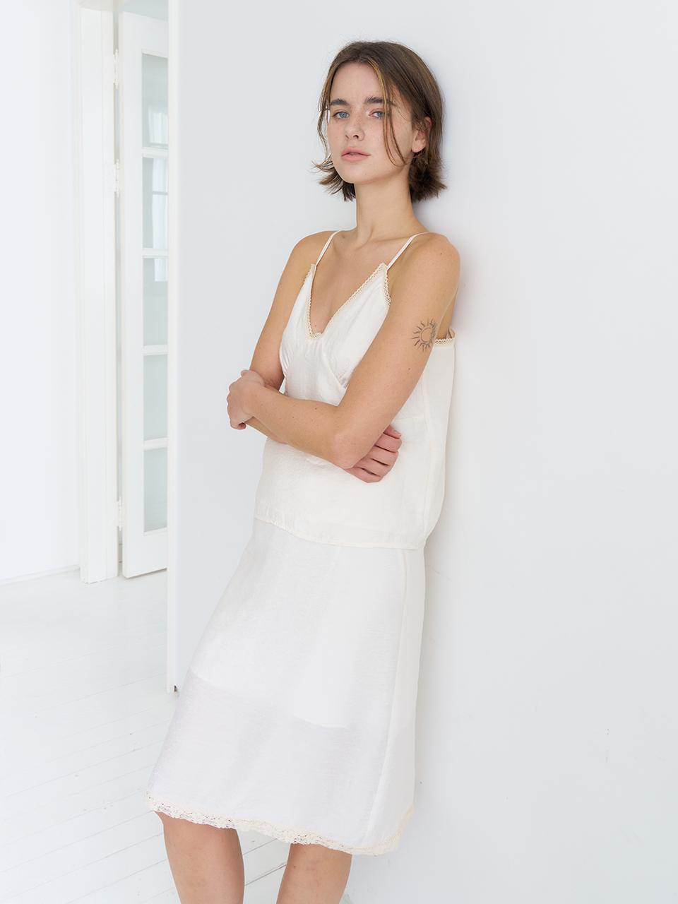 LACE TRIM MIDI SKIRT_IVORY