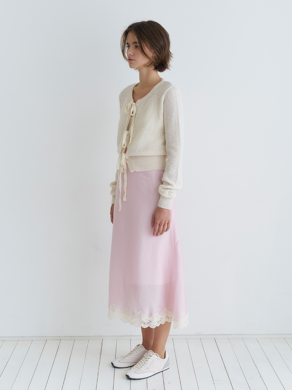 LACE TRIM SATIN MIDI SKIRT_PINK