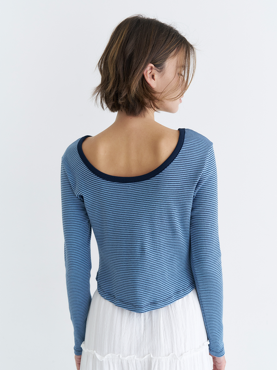 BACK SCOOP STRIPE LONG SLEEVES T-SHIRT_2COLOR