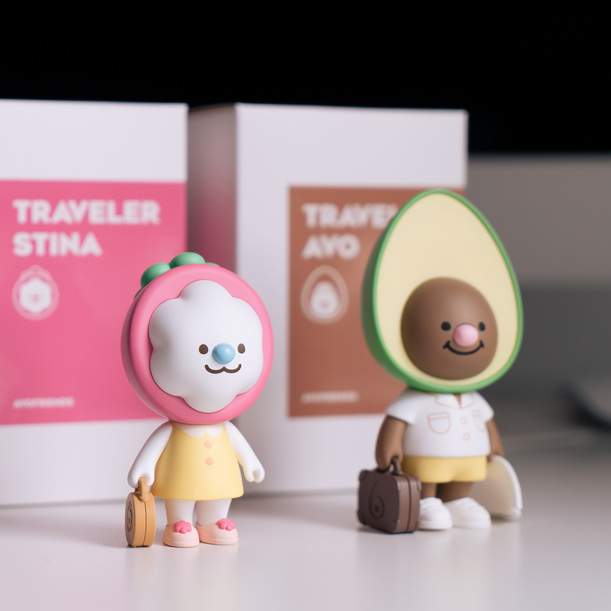 트레블러 아보&스티나 피규어