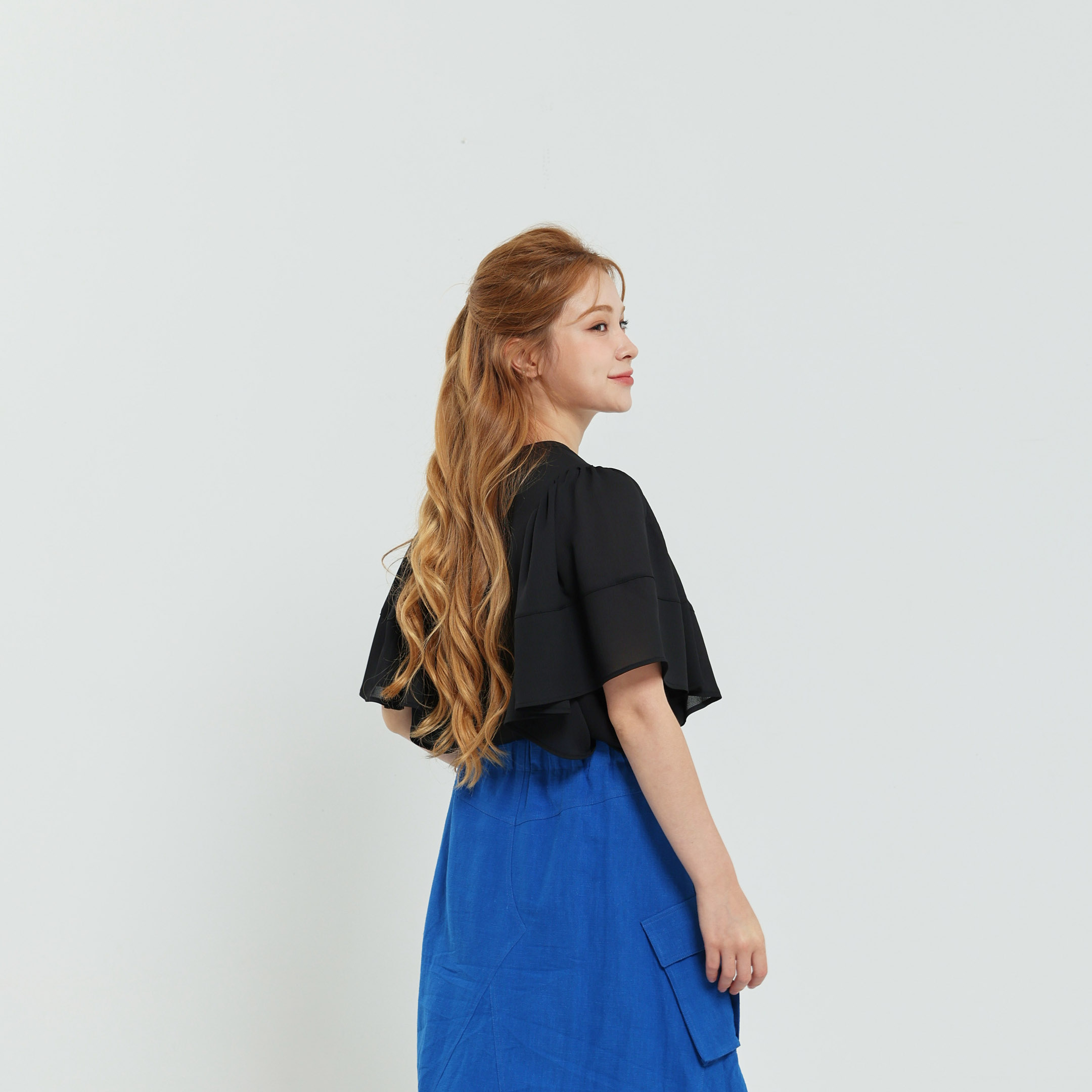 플레어 슬리브 오픈 블라우스