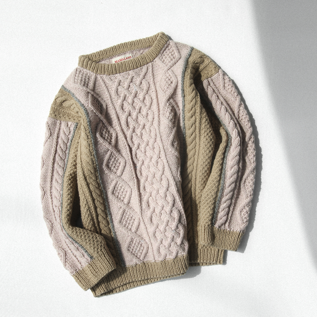 [대바늘 패키지] 배색 부르봉 로안느 빈티지 케이블 스웨터(Bourbon Roanne Vintage Cable Sweater)