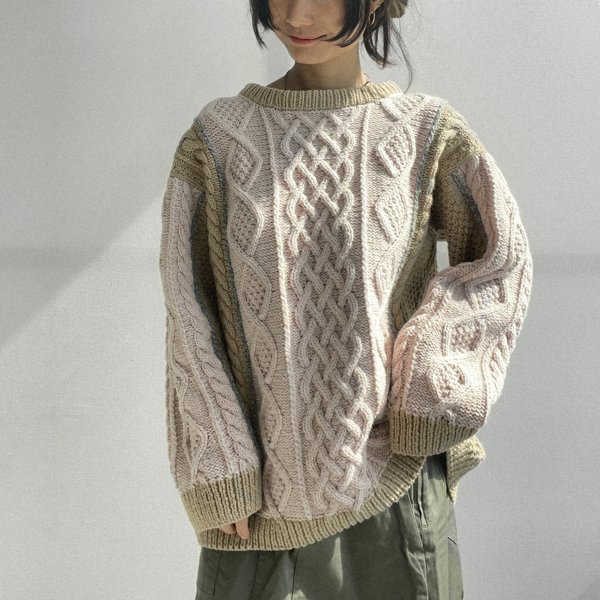 [대바늘 패키지] 배색 부르봉 로안느 빈티지 케이블 스웨터(Bourbon Roanne Vintage Cable Sweater)