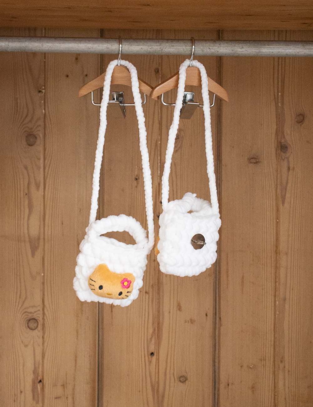 KT knit cross bag