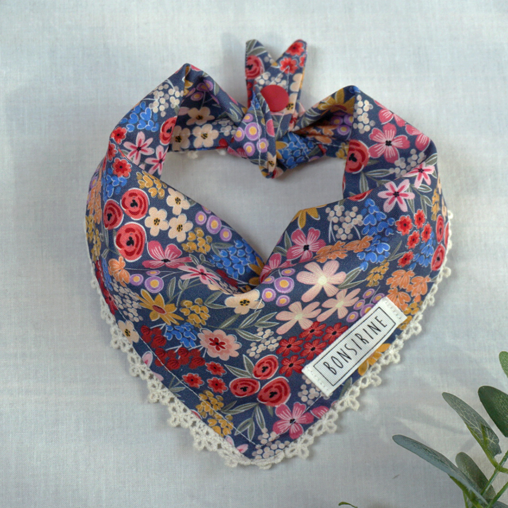 BLOOMING LAKE Bandana