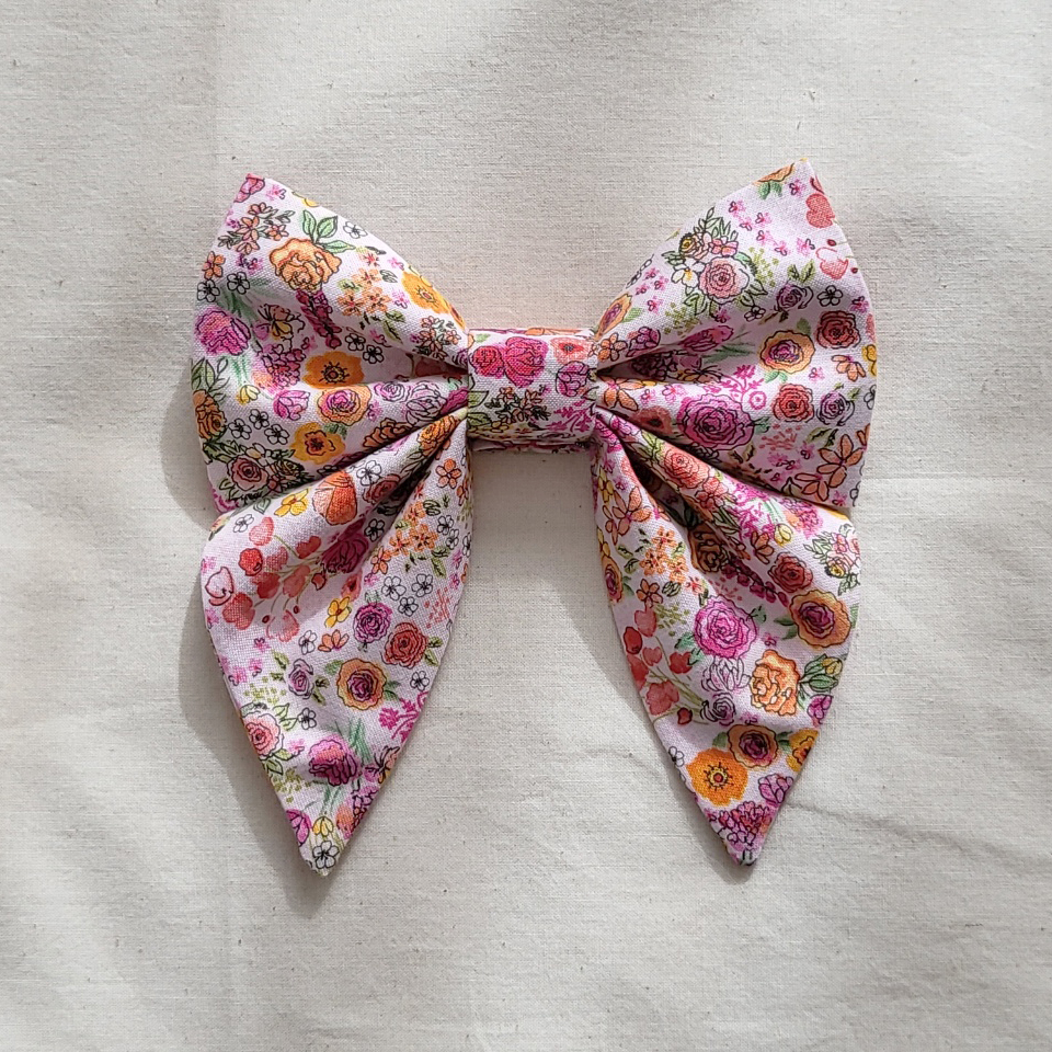 ROSES ARE RED Bow + Bow tie