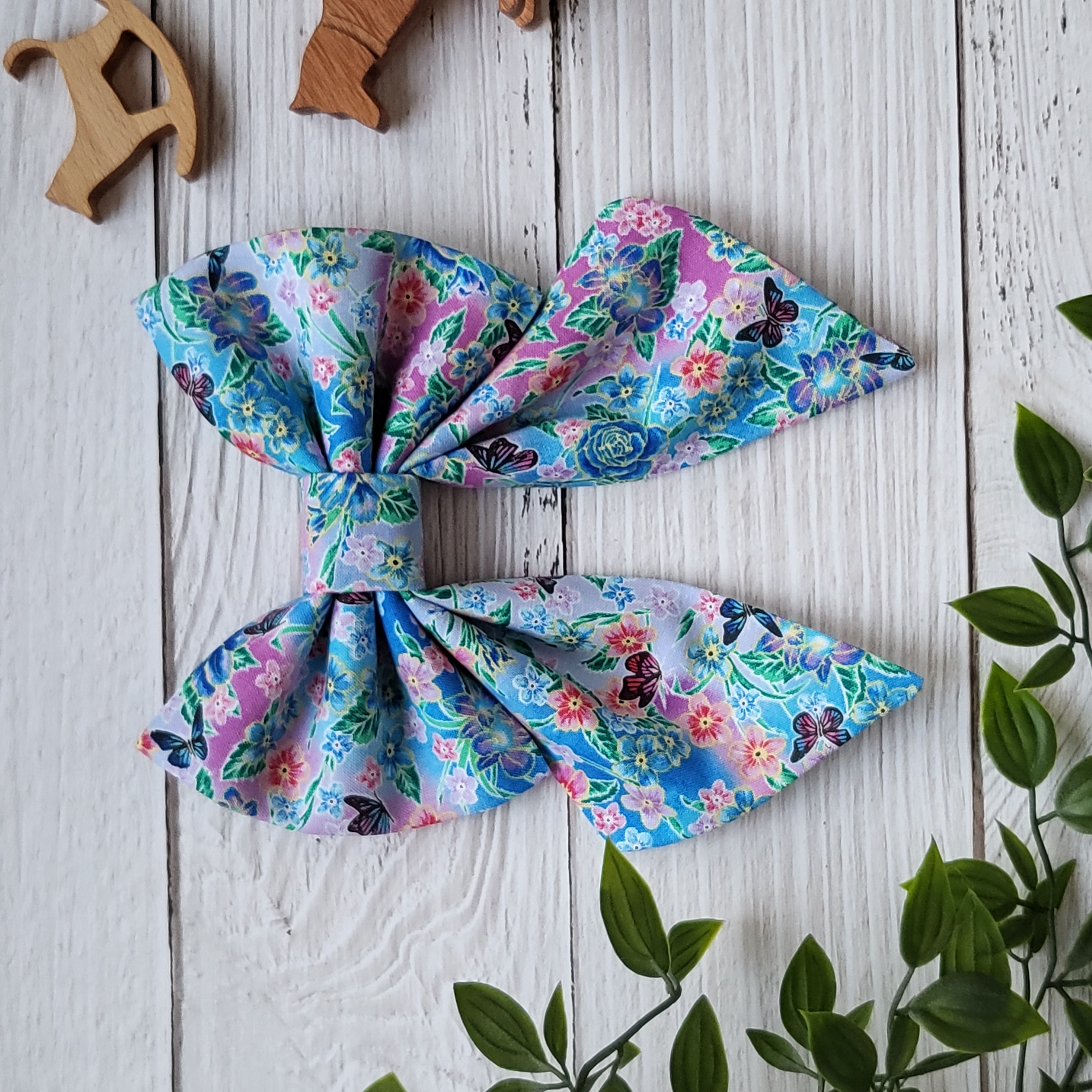ENCHANTED Bow + Bow tie