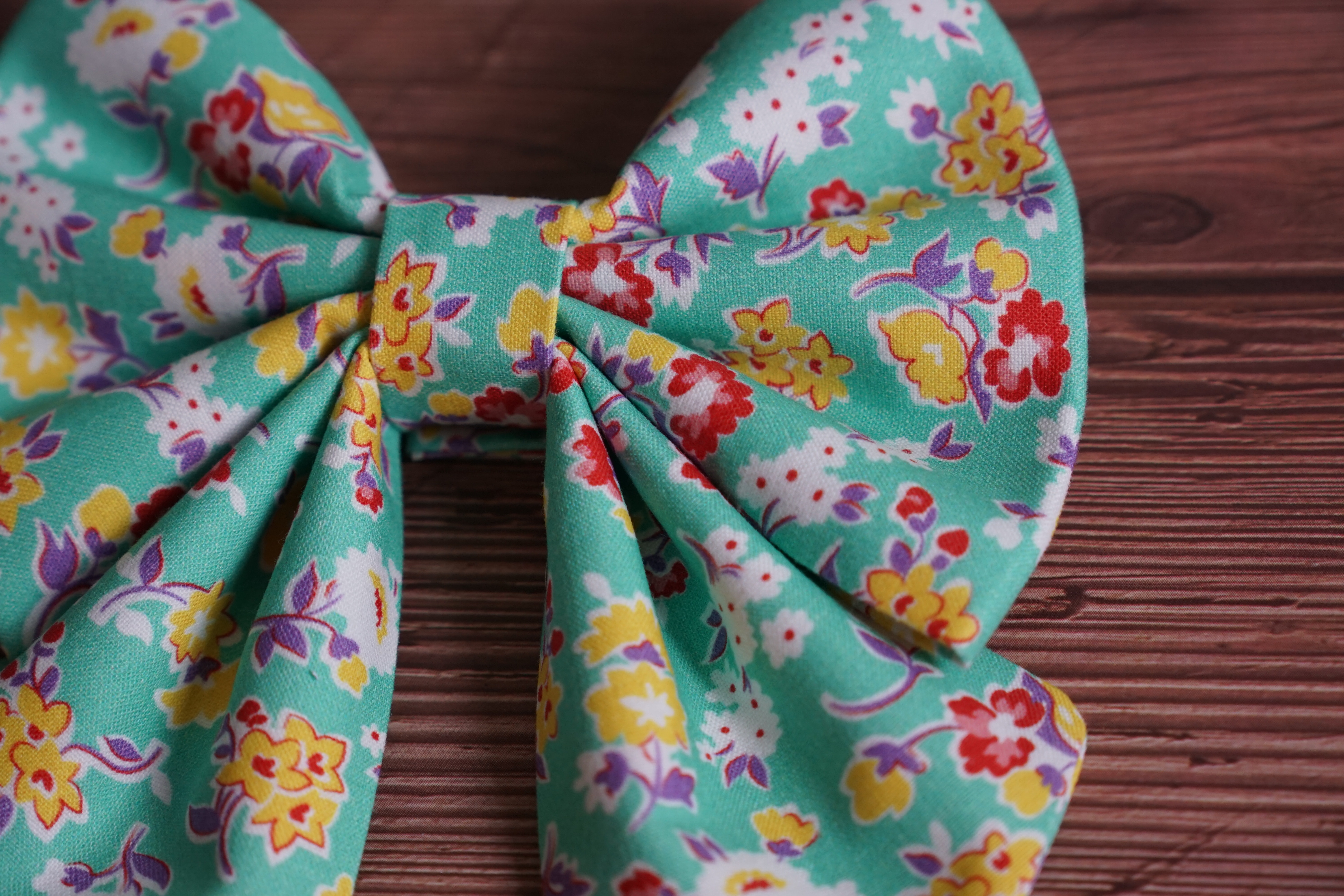 KITSCH FLOWER bow + bow tie