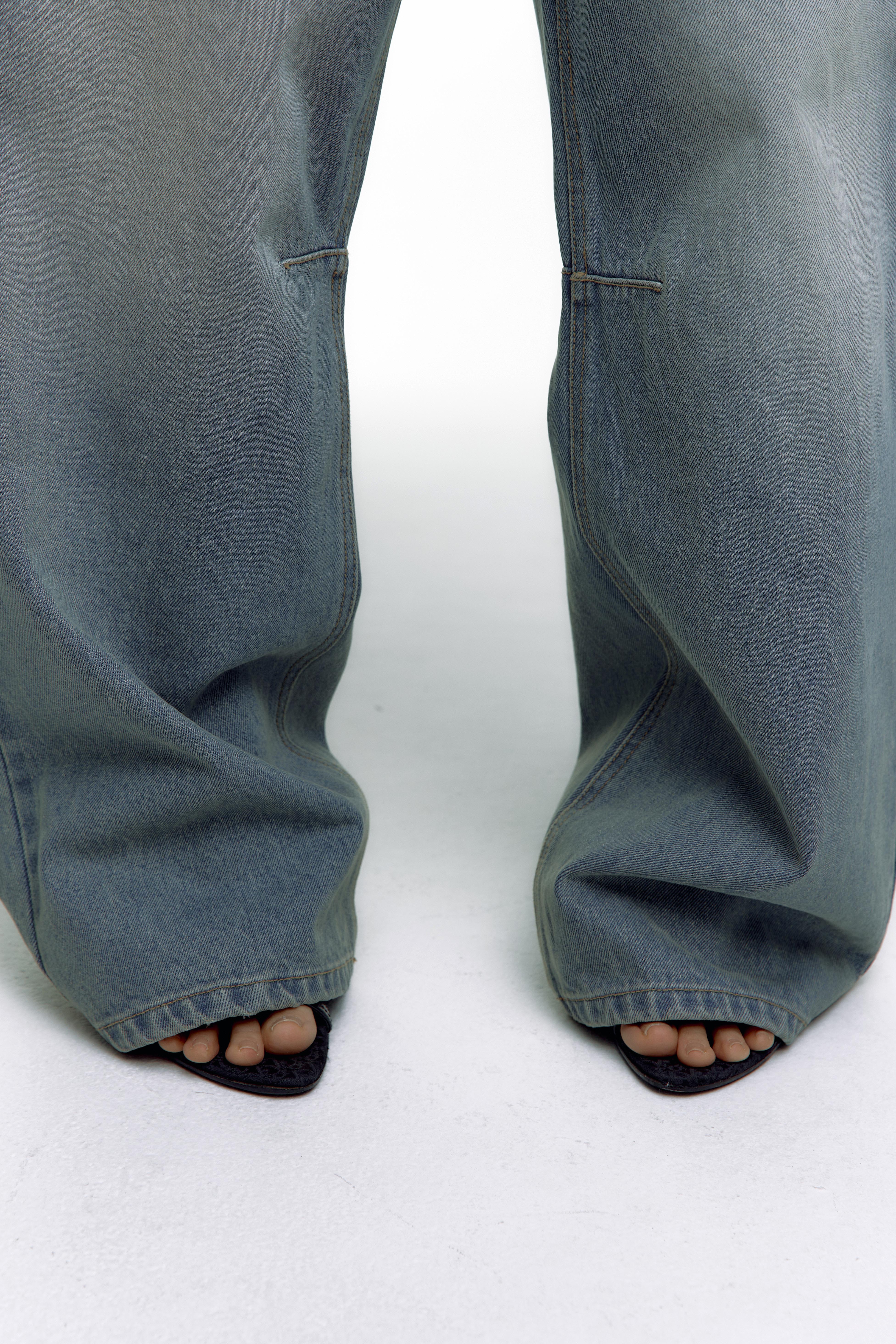 Washed RIvet Wide Jean Light Blue