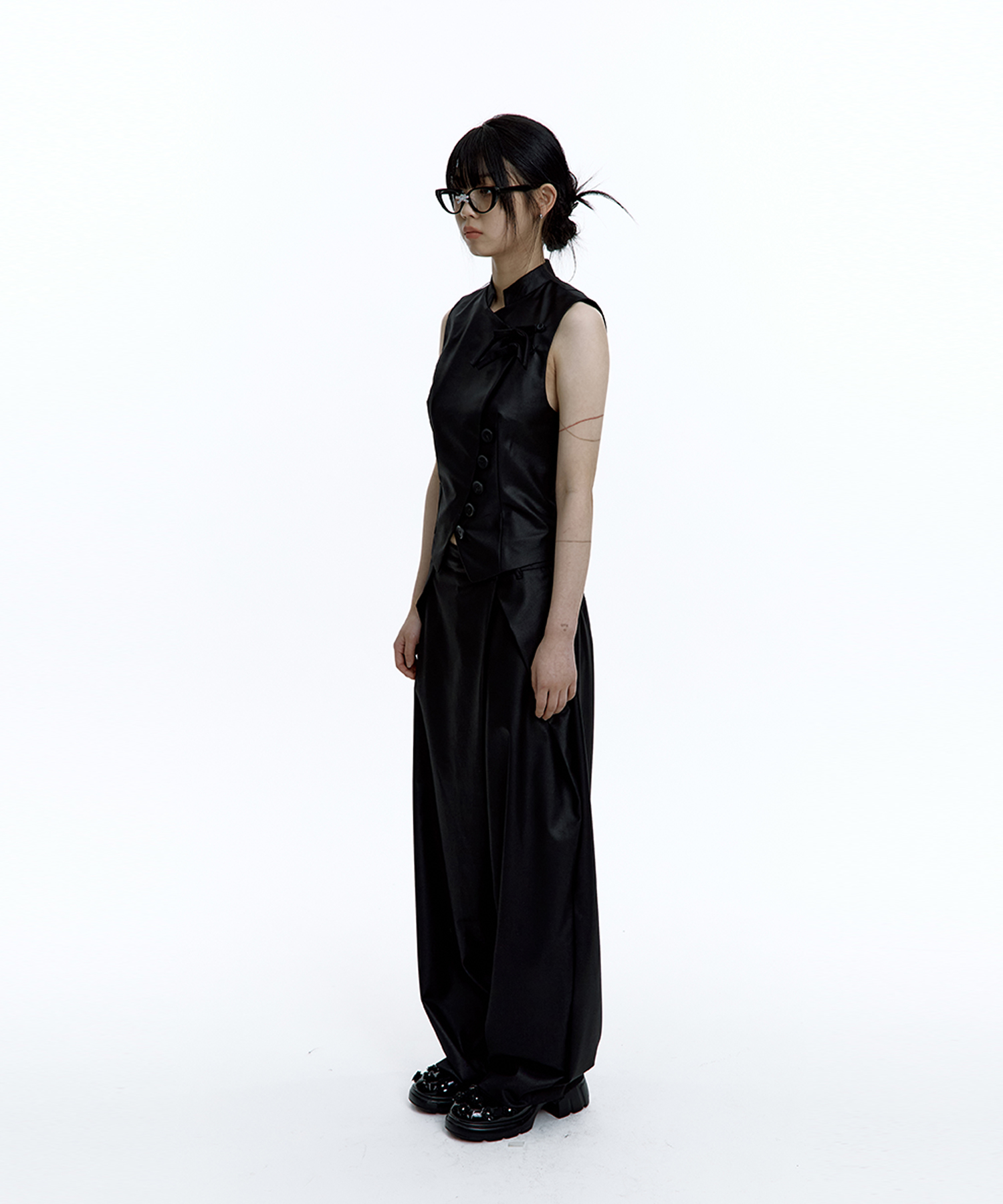 Pintuck Asymmetric Trousers Black