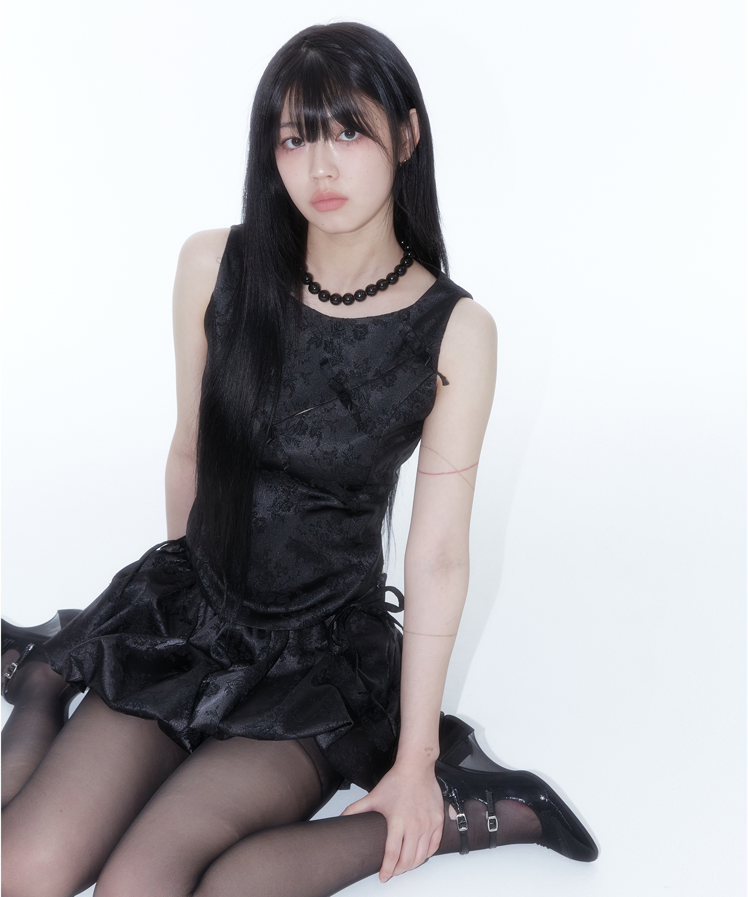 Ribbon Paneled Sleeveless Black