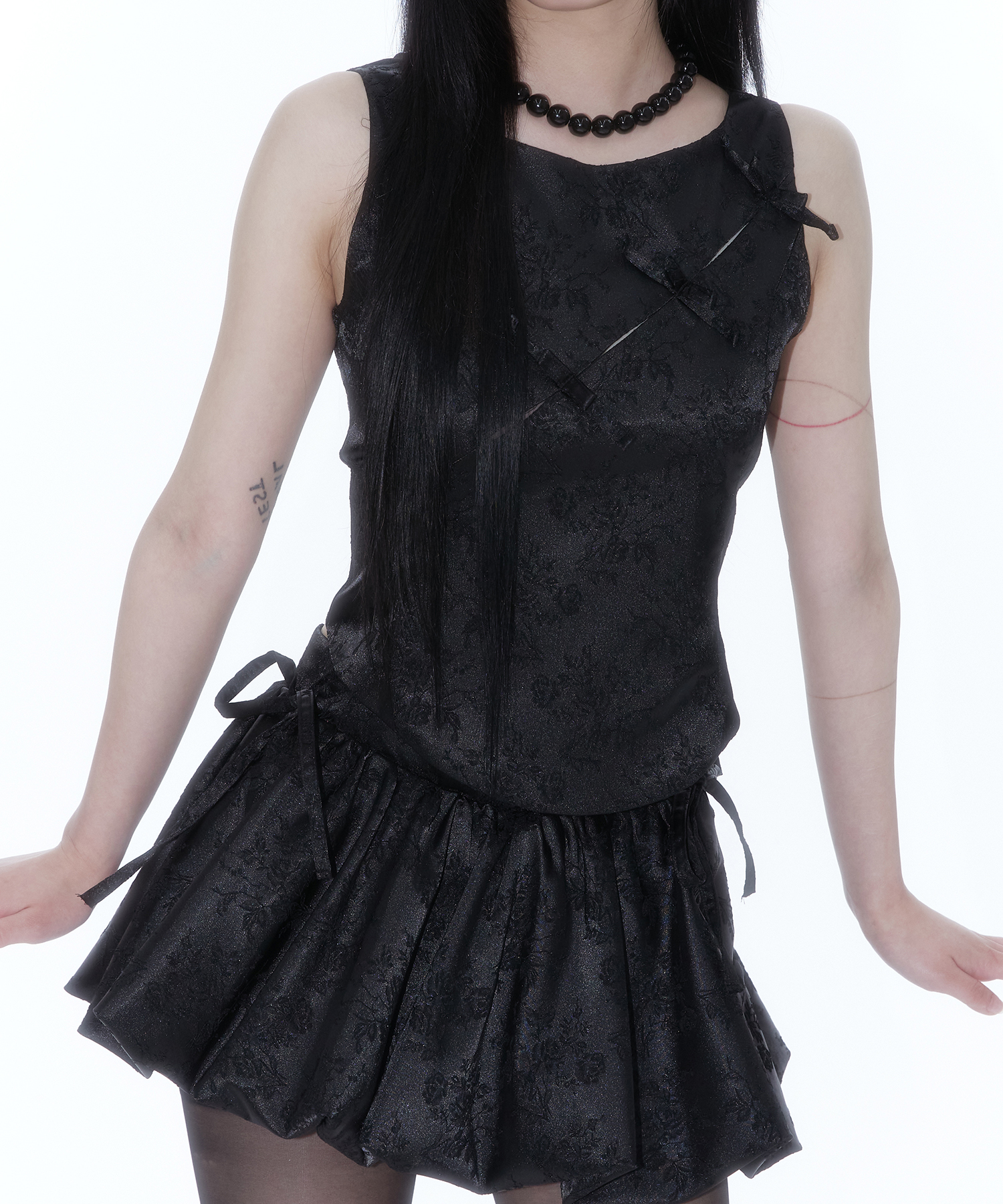 Ribbon Paneled Sleeveless Black
