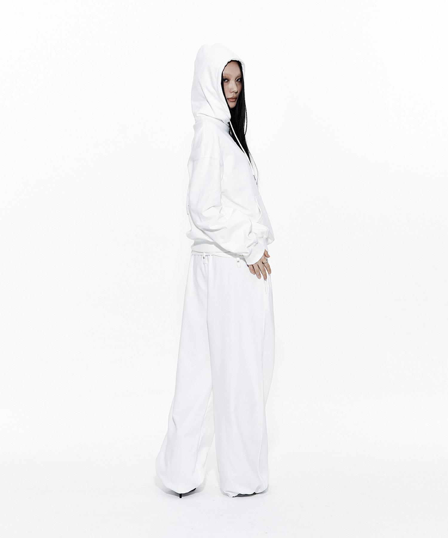 Zenu Hoodie White