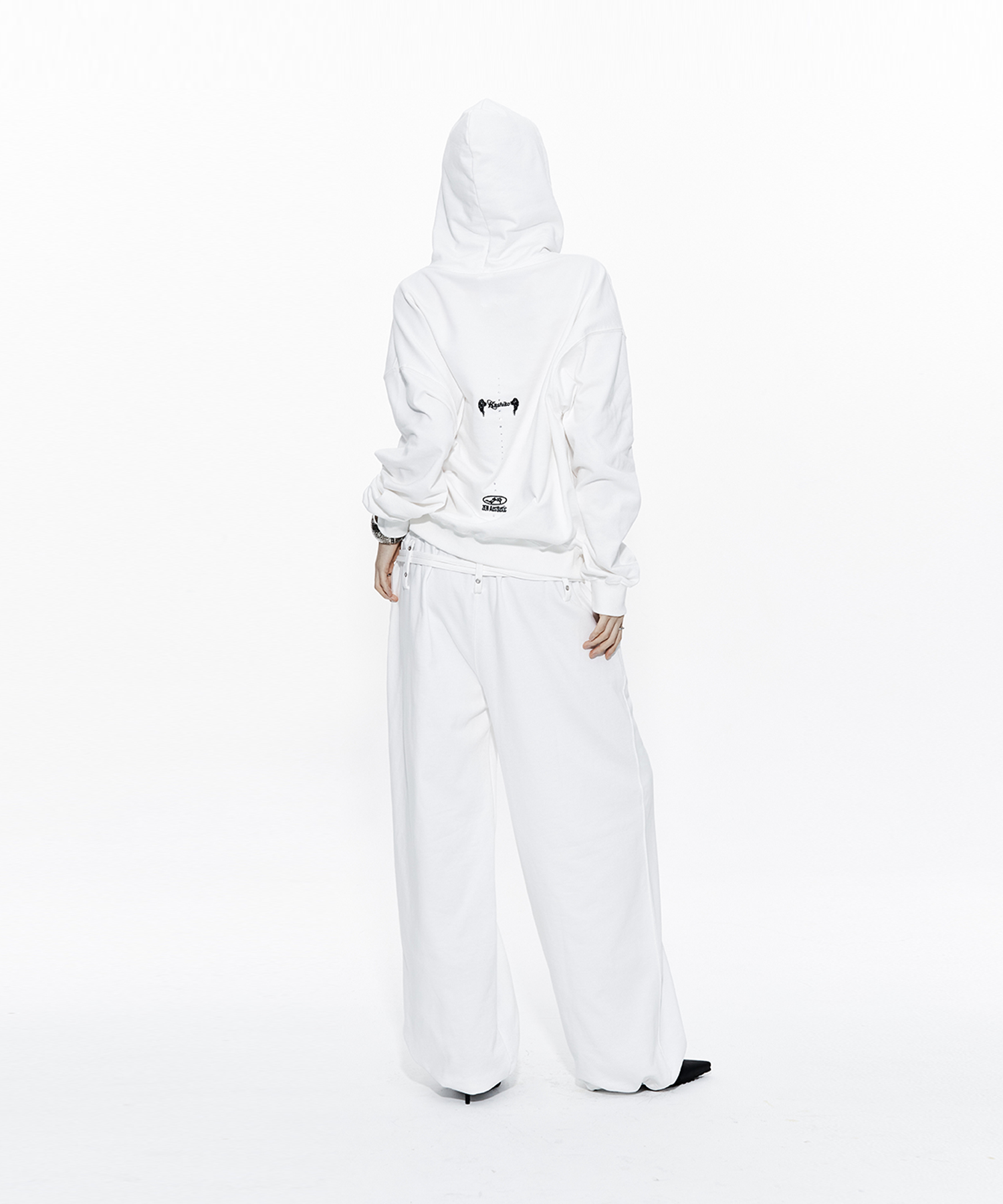 Zenu Hoodie White
