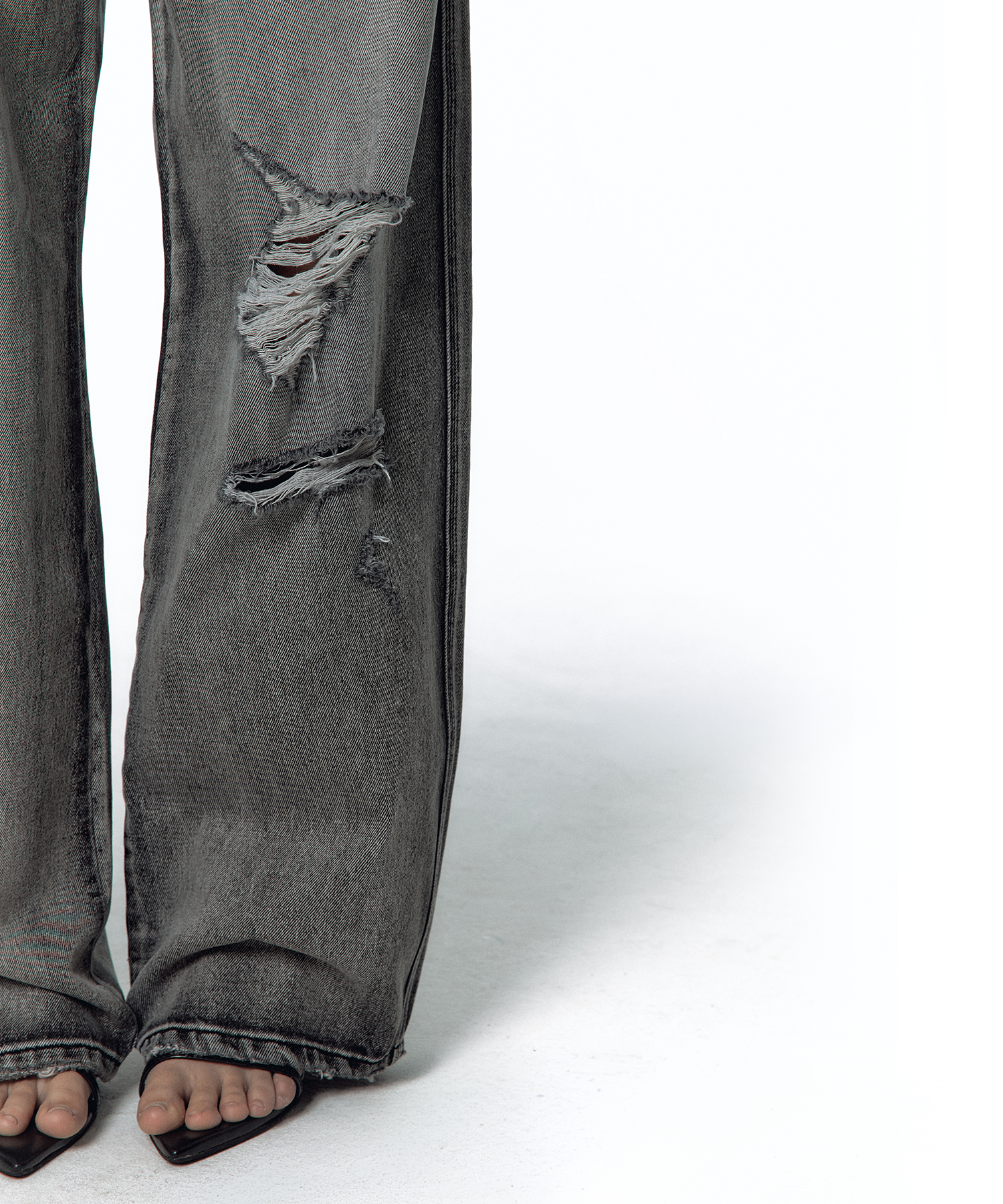 Milk Ripped Wide Jeans Light Gray