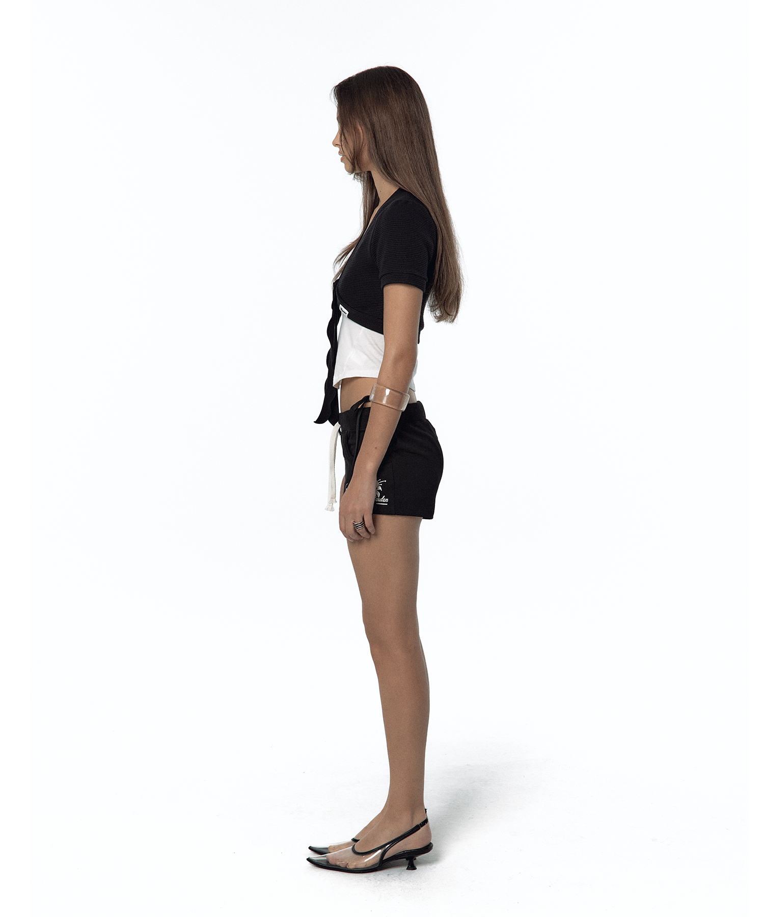 Bold Low-rise Shorts Black